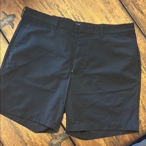 J. Crew Factory Tech Men’s Black 7” Flat Front Shorts